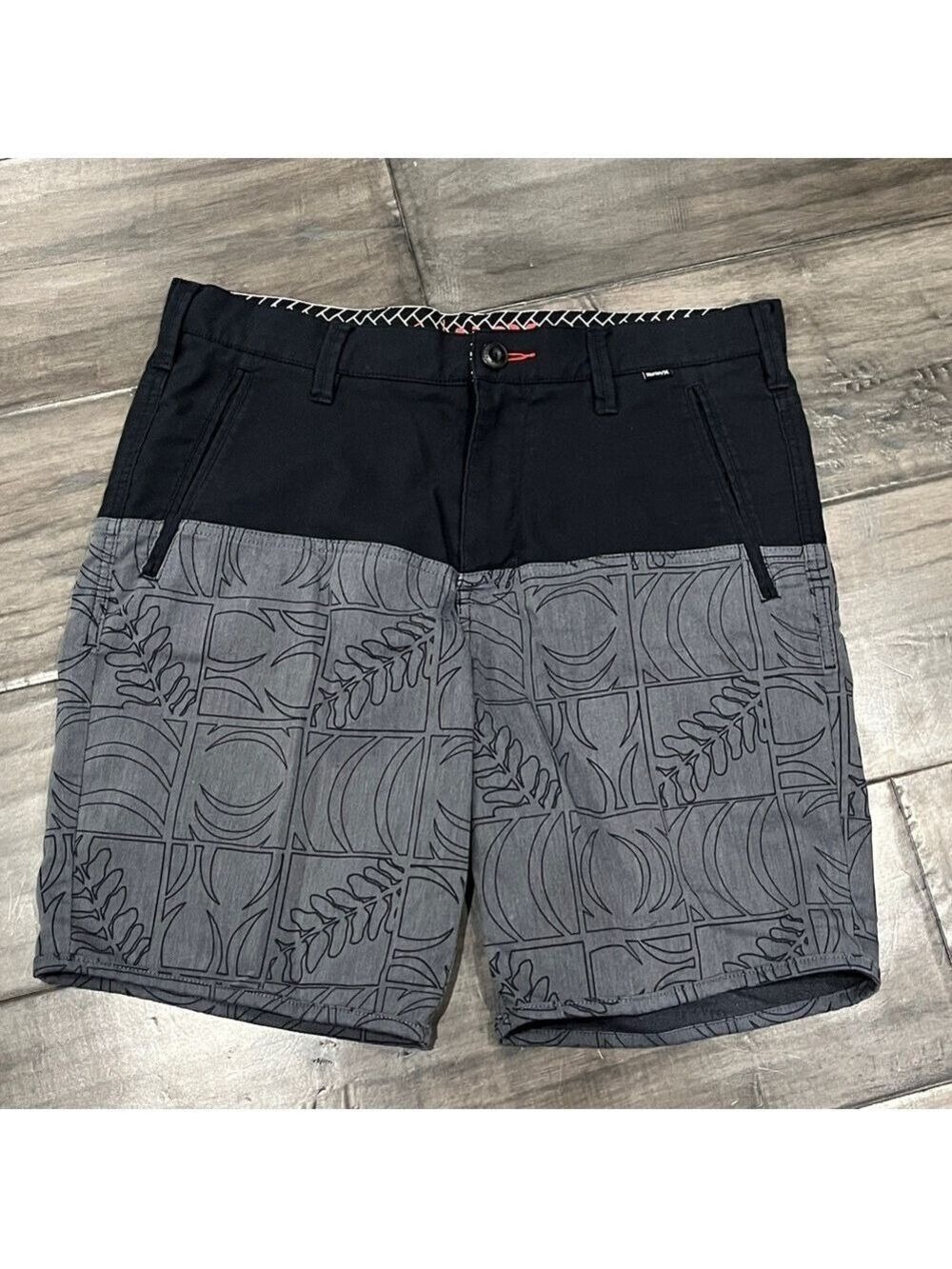 Hurley x Nike Dri-fit Hybrid Style Shorts - Size 32